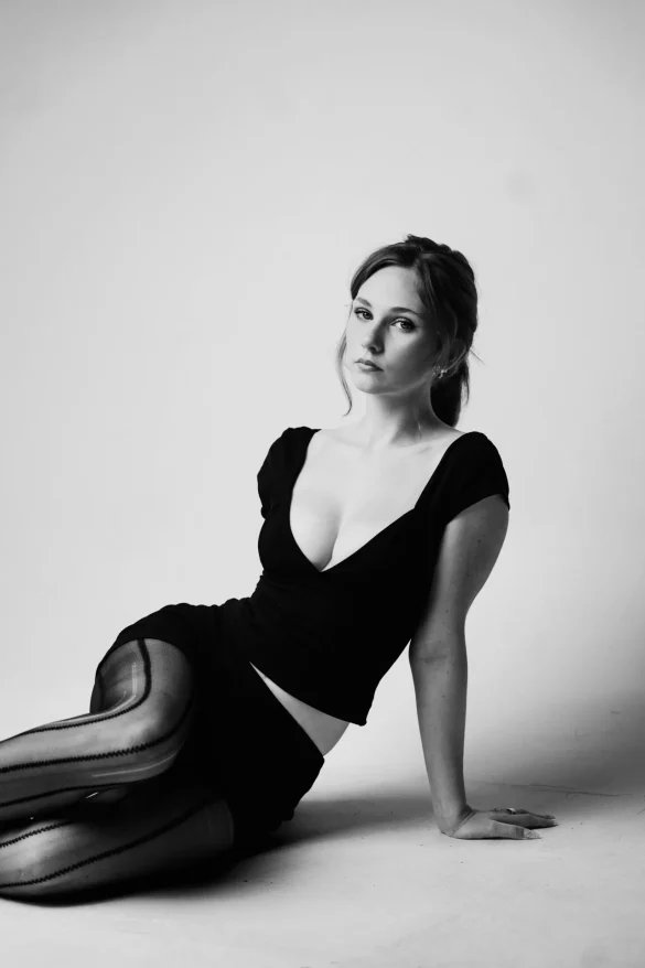 lily brooks o briant in black and white studio looks 2026 0